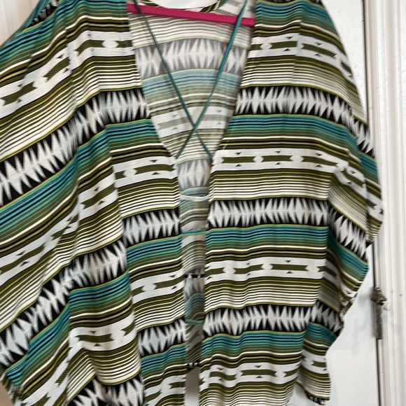 Aztec Poncho Style Top -SZ XS/S - Picture 2 of 9